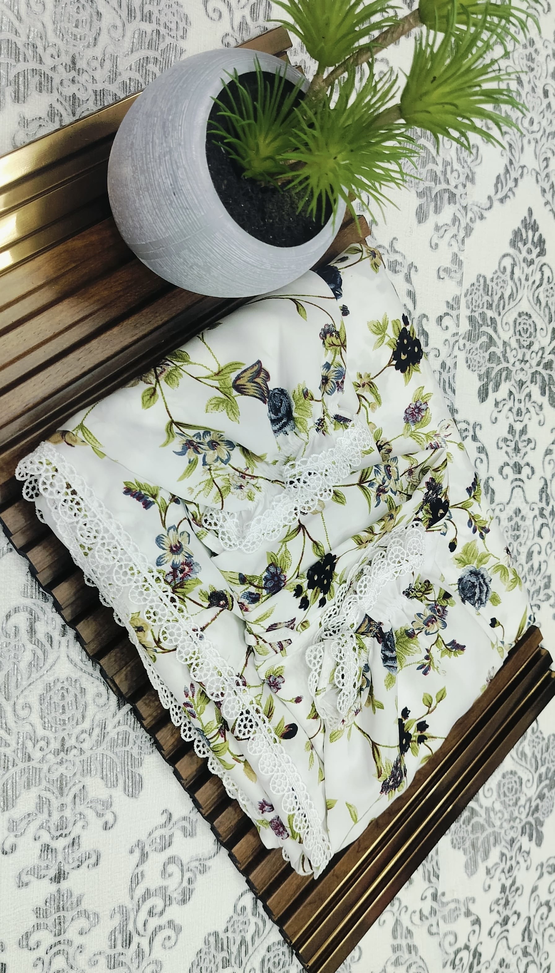 Embracing Tradition with Comfort: The Perfect Namaz Dress for Every Indian Woman