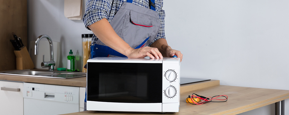 From Chaos to Culinary Bliss: How Microwave & Oven Repairs Transformed Anjali's Kitchen