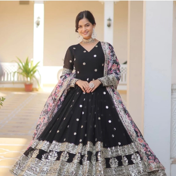 Embrace Elegance with Every Step: Discover the Perfect Kurta Set for the Modern Indian Woman