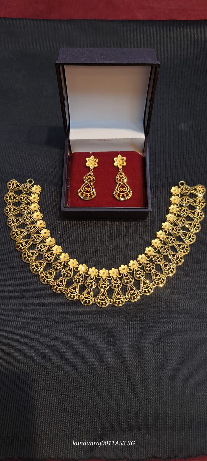 Embrace Elegance: Transform Your Moments with the Exquisite Gold Necklace
