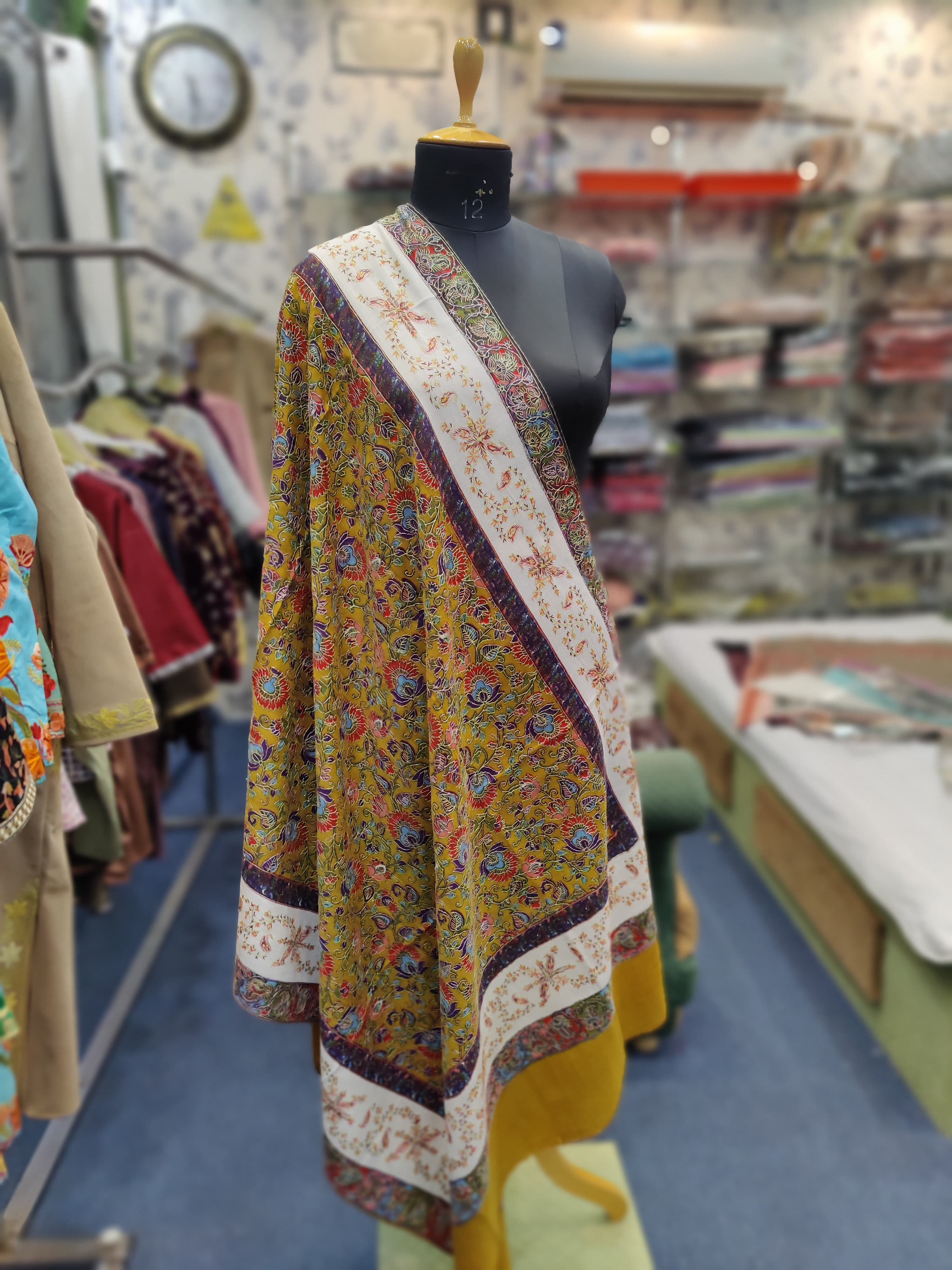 Embracing Tradition: How Hand Kalamkari Sozni Shawls Solve Modern Style Dilemmas