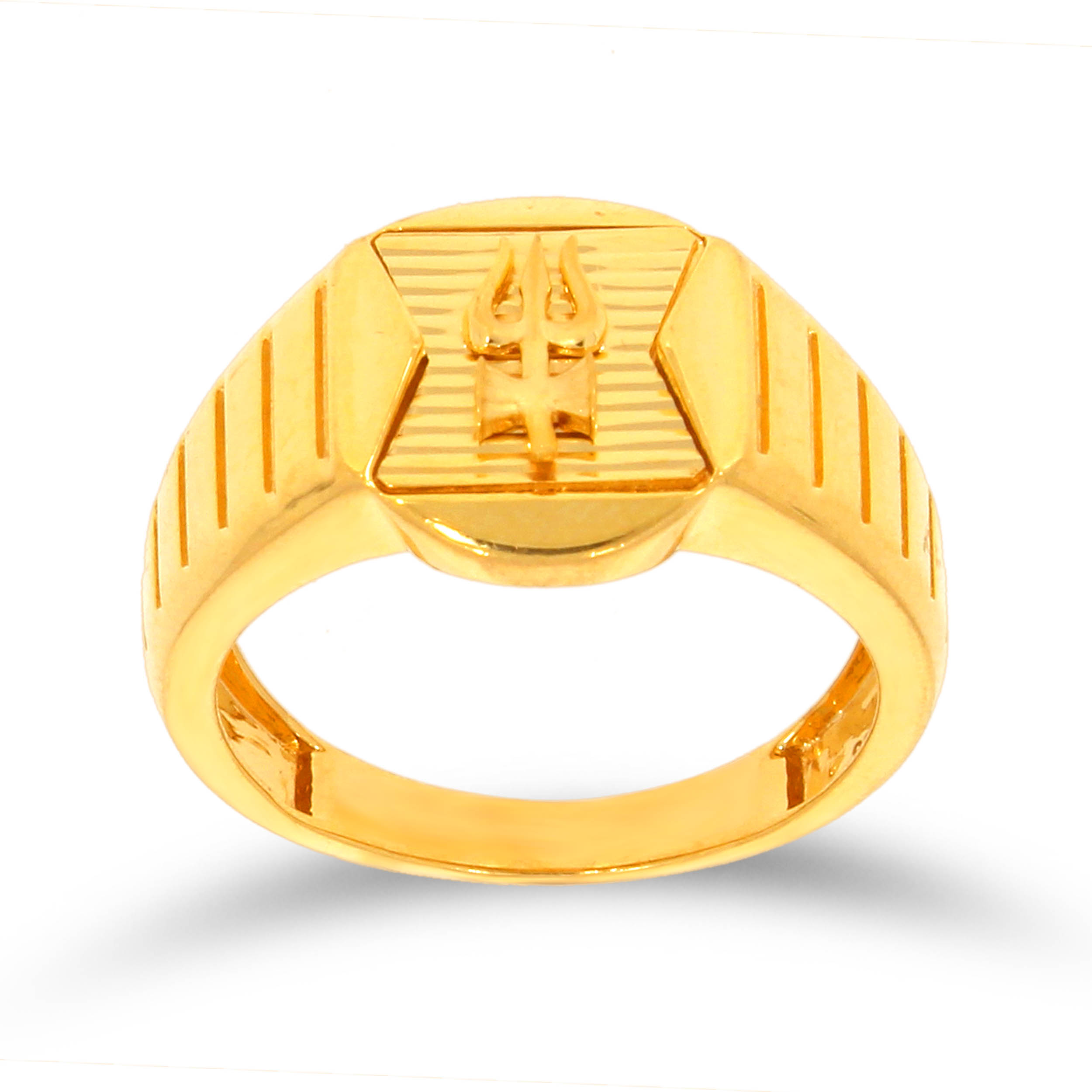 Embracing Elegance: How Nakoda Jewel Park's Men's Rings Transform Style and Confidence