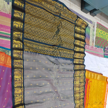 Embrace Tradition with Elegance: Gadwall Sarees for the Modern Indian Woman