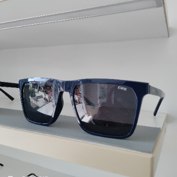 Transforming Vision: How IDEE Cipon Frames Empower Individuals with Style and Comfort