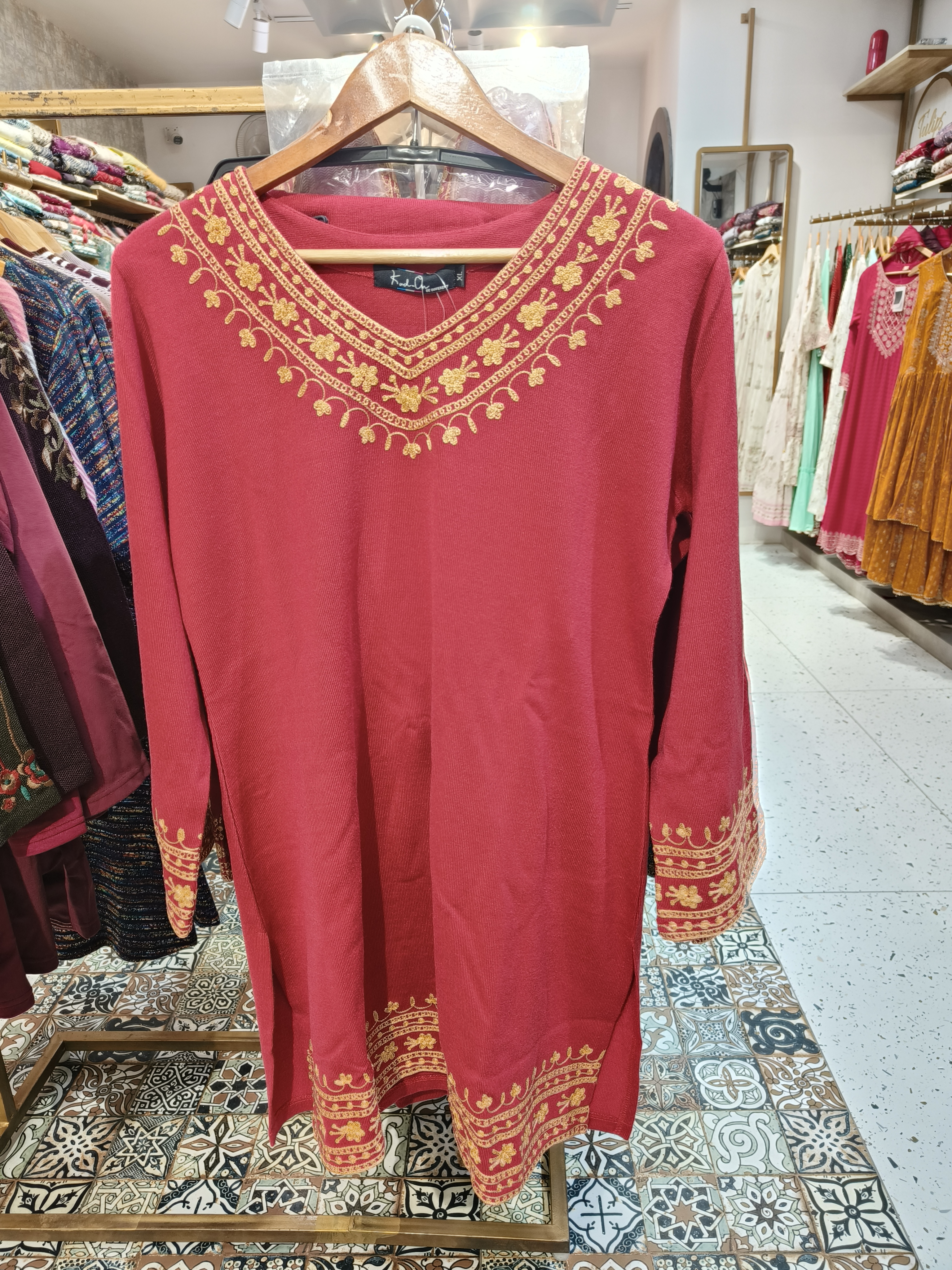 Effortless Elegance: The Woolen Coord Set with Kadhai Jutti