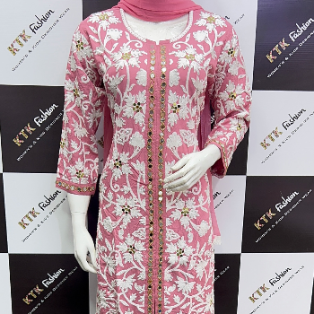 Transform Your Wardrobe with Elegant Kurti Suits: A Style Journey of Confidence and Tradition