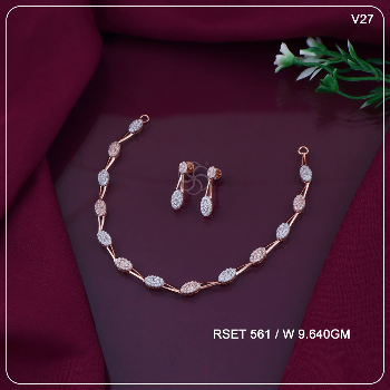 The Timeless Elegance: A Necklace that Completes Your Story