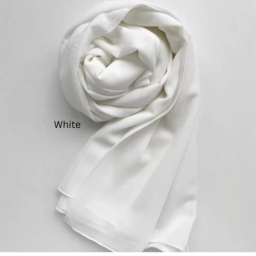 K R ENTERPRISES - Embracing Elegance: How Ayesha Found Confidence with the Perfect Islamic Hijab in New Delhi