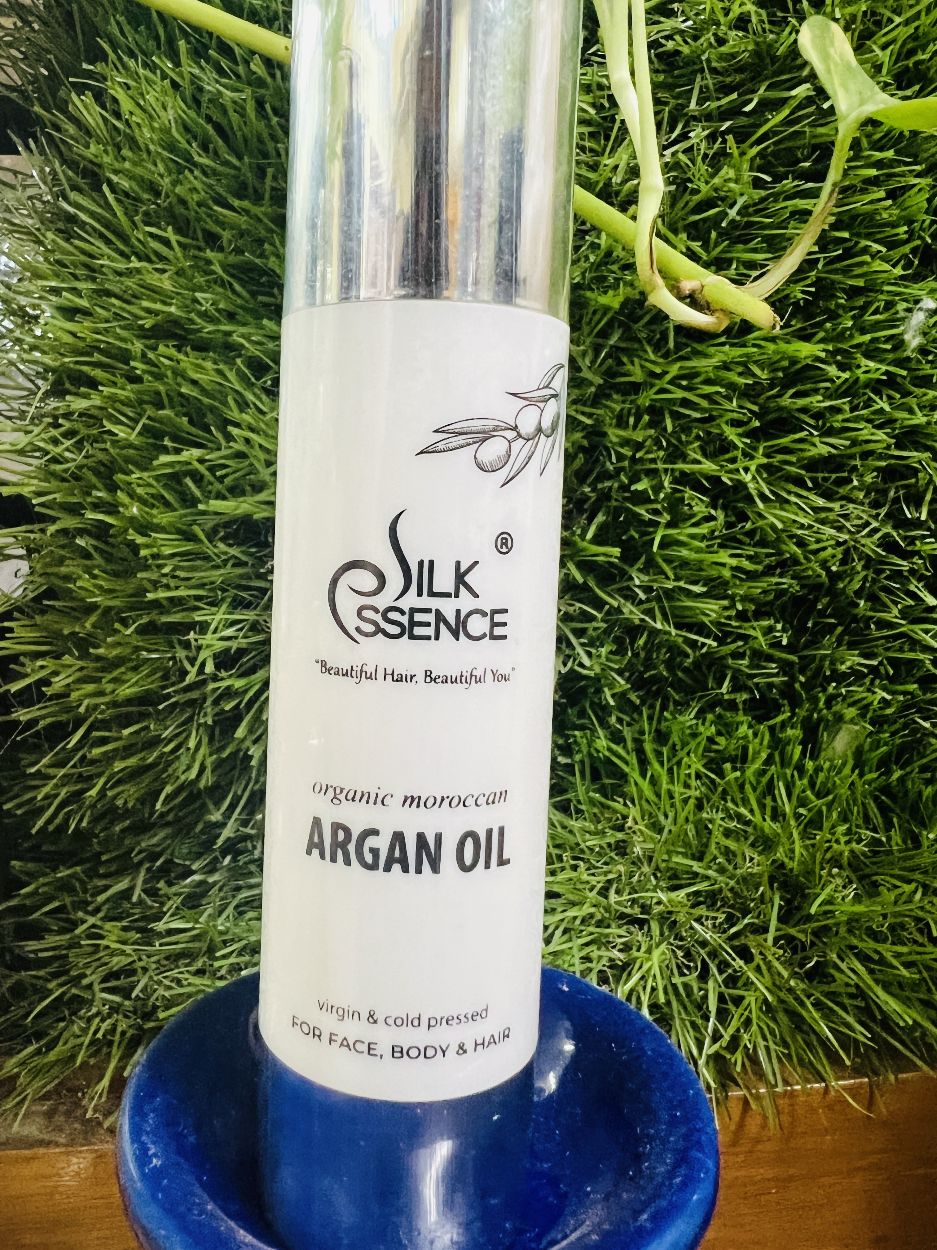 FAME MAKEOVERS - Transform Your Hair, Transform Your Life: The Magic of Hair Serum in Surat