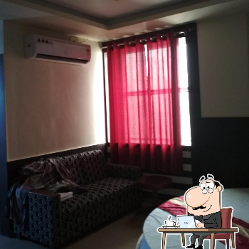 Finding Comfort and Peace: How Hotel Shahanshah’s Air-Conditioned Rooms Transform Vacations