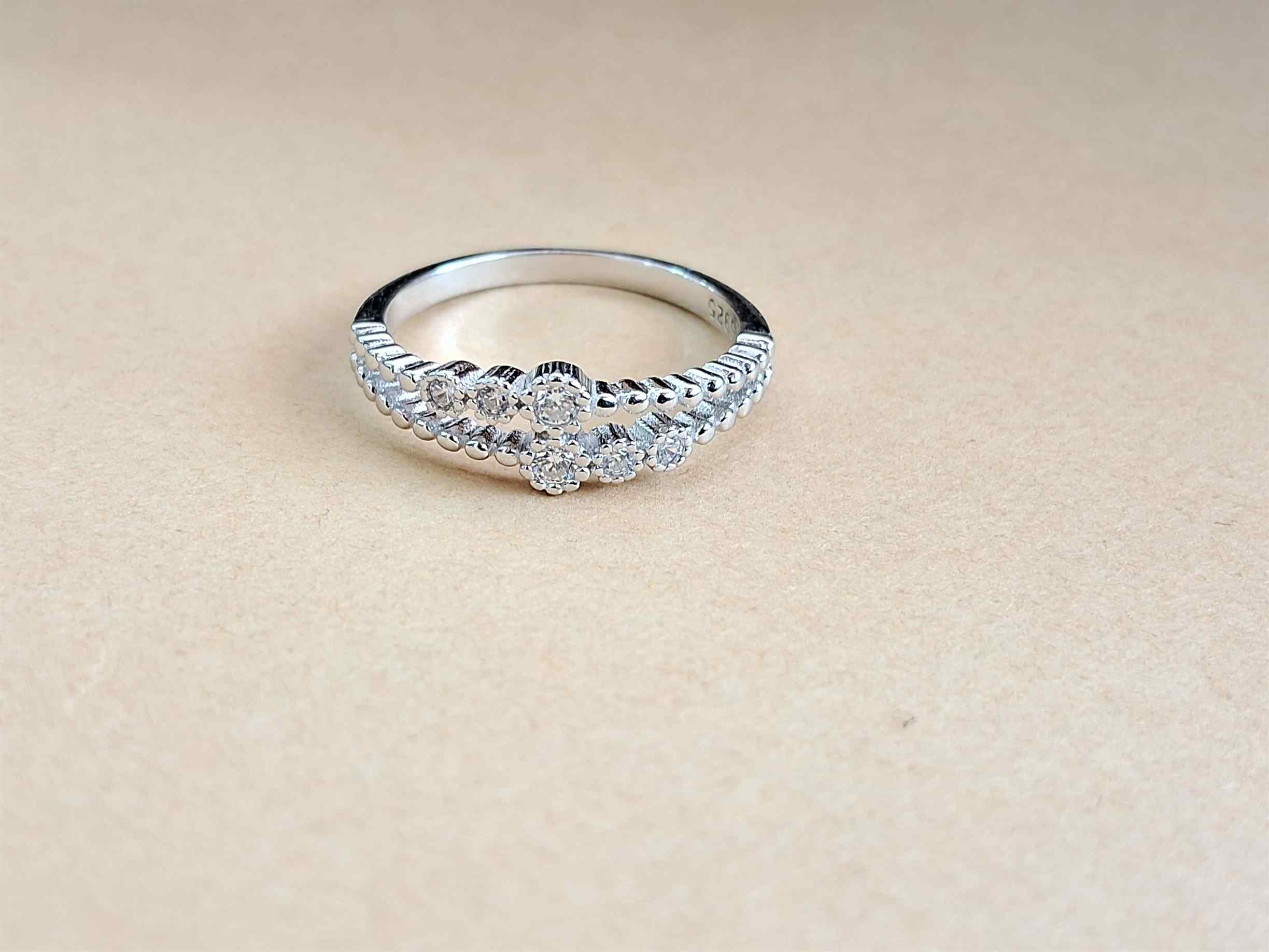 The Perfect Blend of Elegance and Emotion: Discover the Magic of Silver Rings with Diamond Accents