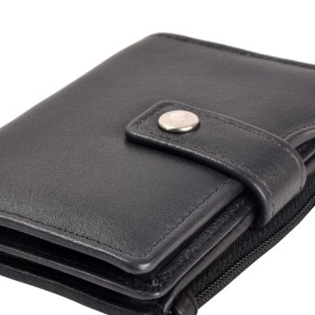 YOGO GLOBAL - The Perfect Black Wallet: A Trustworthy Companion for the Modern Indian Professional in Hooghly