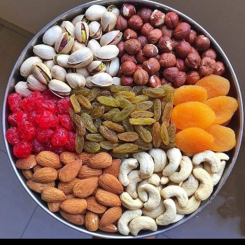 SAJJAD AHMED PANDIT - The Perfect Gift of Health: Why Mix Dry Fruits Are a Game-Changer for Riya in Baramulla