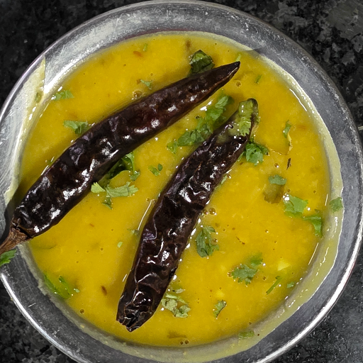 How Hotel Sai Savta’s दाळ फ्रय Solves Meera’s Mealtime Dilemma