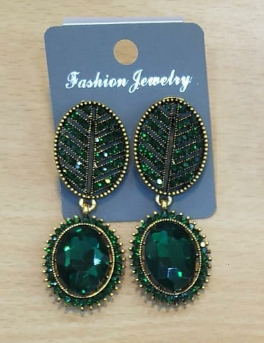 The Perfect Accessory: How Stone Oval Stud Earrings Transform Everyday Style