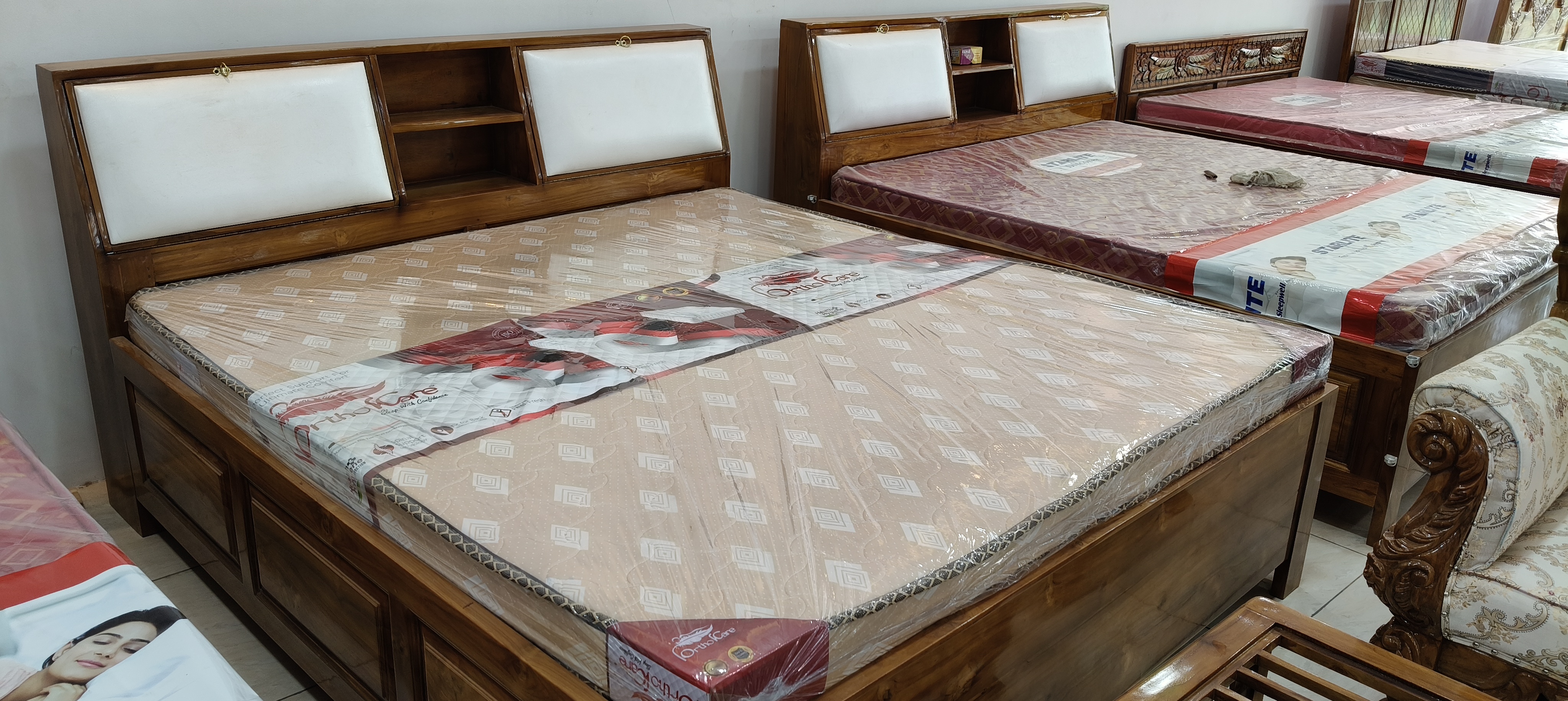 Transform Your Living Space with Sagwan Wood Diwan: The Ultimate Comfort Solution