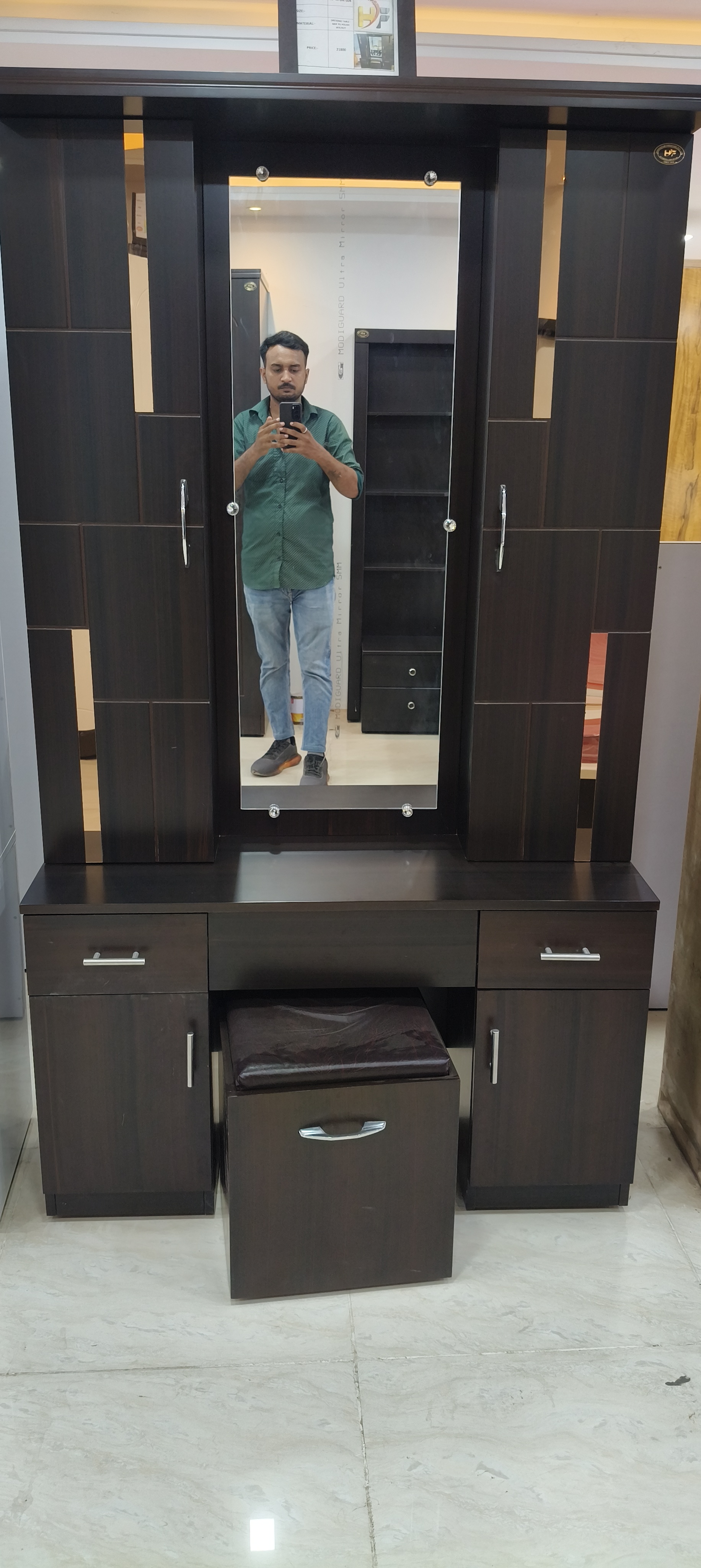 Transform Your Space: The Journey of Niharika and Her Perfect Dressing Table