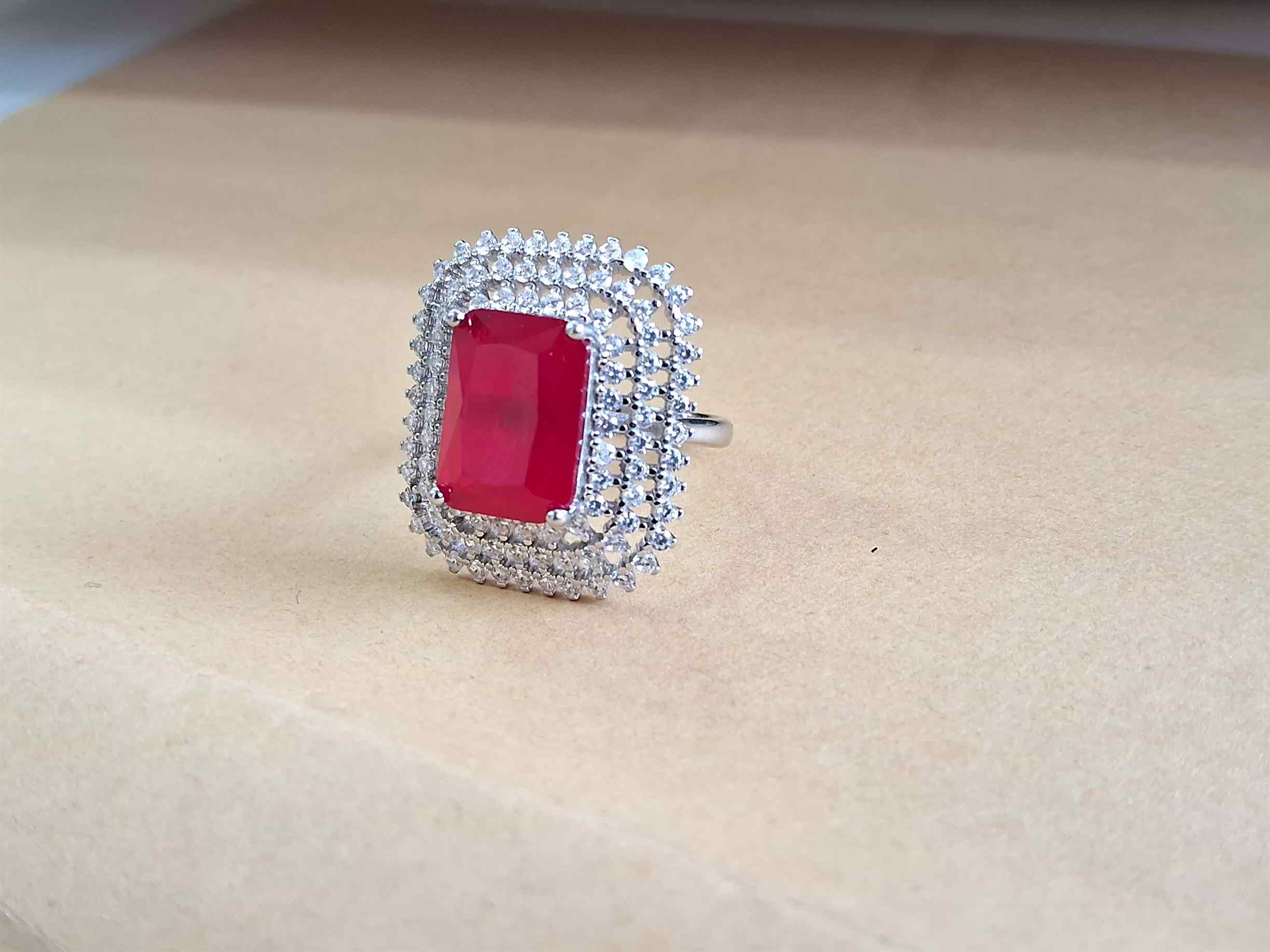 Elegance Redefined: The Silver Cocktail Ring That Speaks to Your Soul