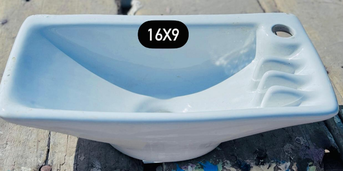 SELLWIN BATHWARE - SELLWIN BATHWARE in CHOTILA