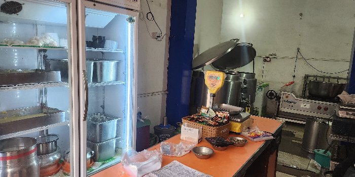 LAKSHMAN S O CHETRAM PRAJAPATI - LAKSHMAN S O CHETRAM PRAJAPATI in allahabad