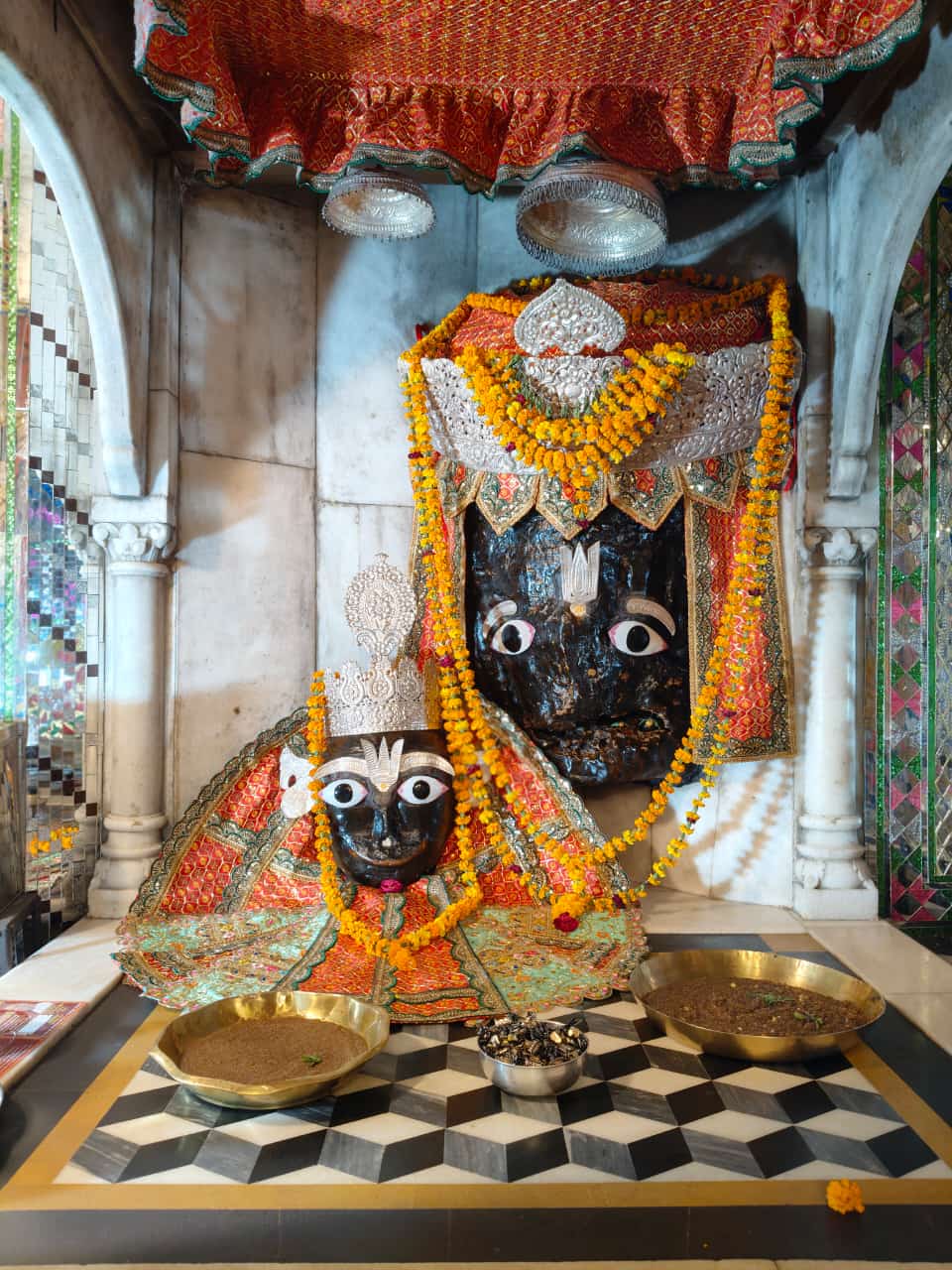 Narayan Bhawan - ASHUTOSH TRADERS in CHITRAKOOT MP