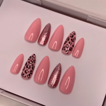 NAILVANA BEAUTY SERVICES - Gallery in PUNE