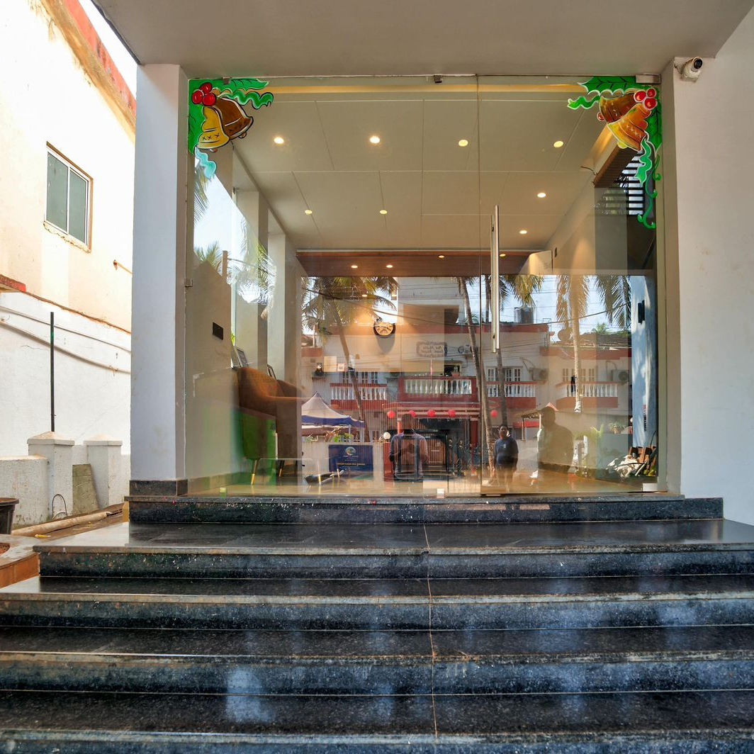 THE BEACH HOUSE CANDOLIM - Gallery in Candolim