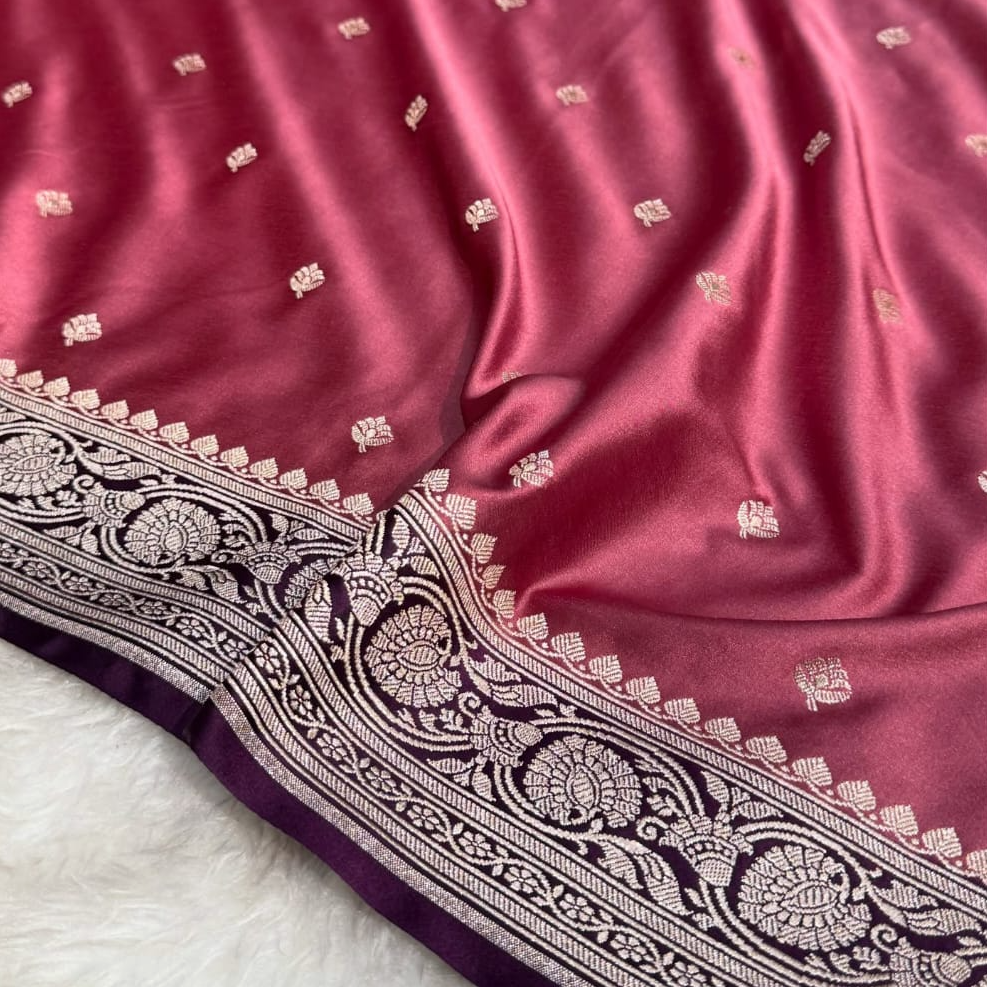 M D SAREES - Gallery in Varanasi