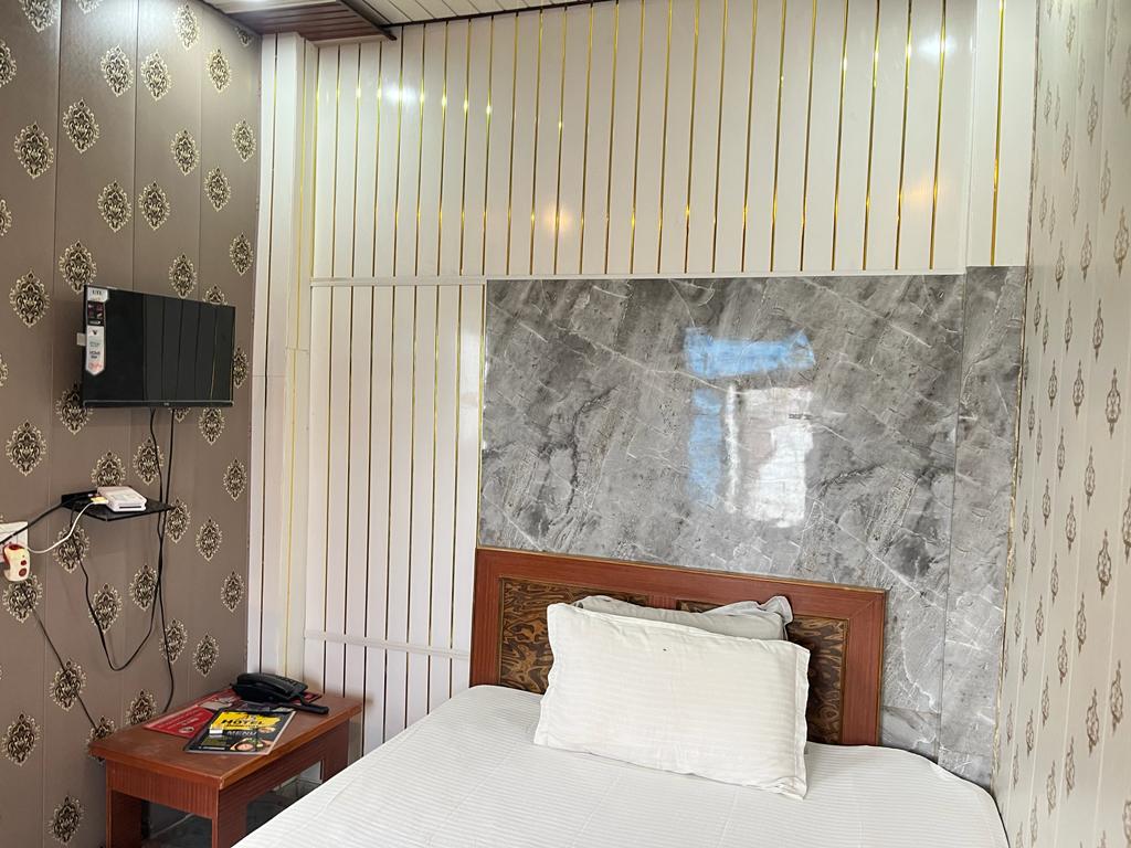 A5 Hotel And Dormitory - Gallery in GORAKHPUR