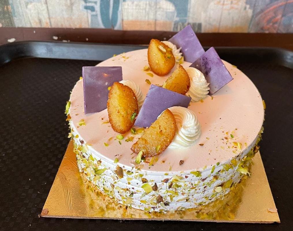 LOVE BITES CAKES N CAFE - Gallery in Pune