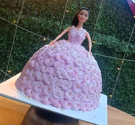 LOVE BITES CAKES N CAFE - Gallery in Pune