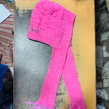 MOHAMMAD SAQUIBUR RAHMAN - Ladies Cap With Muffler Ultra-Warm Winter Set in Patna