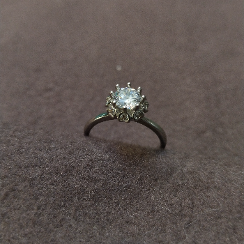 Elegant 92.5 Pure Silver Solitaire Ring - 925 JEWELS