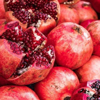 Fresh Big Size Juicy Pomegranate - Anar
