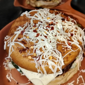 Dasharath's Special Delicious Burger