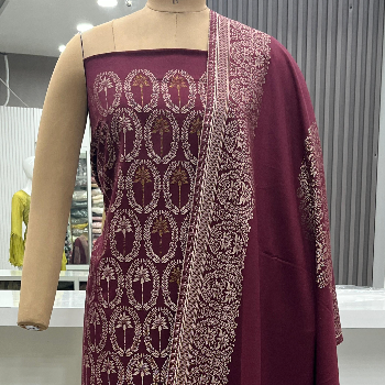 TANEJA CLOTH HOUSE - Elegant Woven Kani Shawl Ethnic Set in Barwala