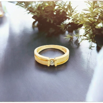 Elegant Gold Ring Daily Wear Classic Design