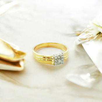 Elegant Gold Ring for Daily Wear Classic Jewelry