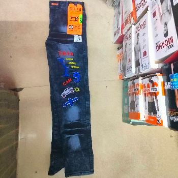 PRAVIN HIRALAL VARDEKAR - Black Boys Jeans 10-11 Years - Dhule in Dhule