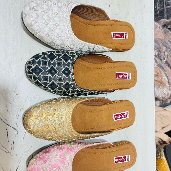Elegant Panjabi Jutti Premium Ethnic Footwear - Image 1
