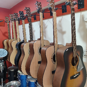 AMIT MUSIC HOUSE - Yamaha Guitar Rich Tone Beginner to Pro Acoustic in Kota