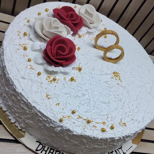 Chocolate Strawberry Delight 2kg Fresh Fruit Filling from 7 LAYERS in Mumbai