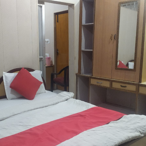 Four Bed Room at Hotel KMB Family Stay