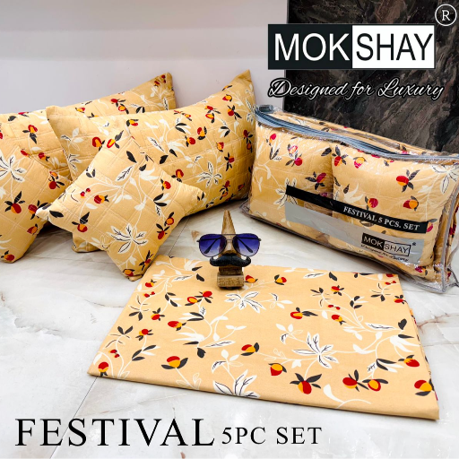 Branded 5 Pcs quilted bedding set in Ghaziabad featuring a king size bedsheet, 2 quilted cushions, and 2 pillow covers, all m - Image 2