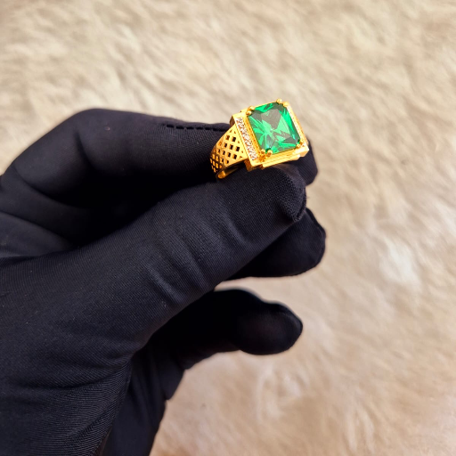 Green Emerald Ring in Sirohi - CHAMUNDA JEWELLERS