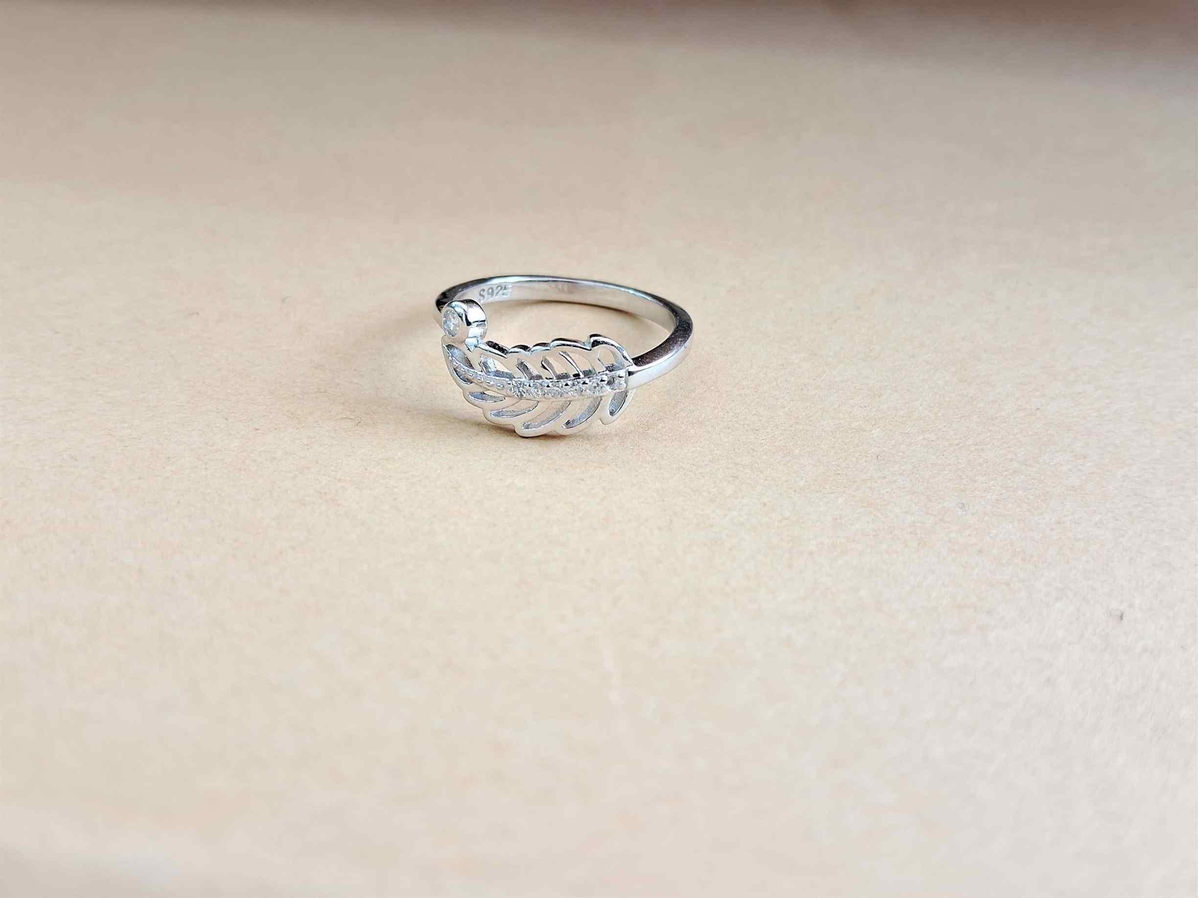 Nature-Inspired Leaf Silver Ring Ahmedabad
