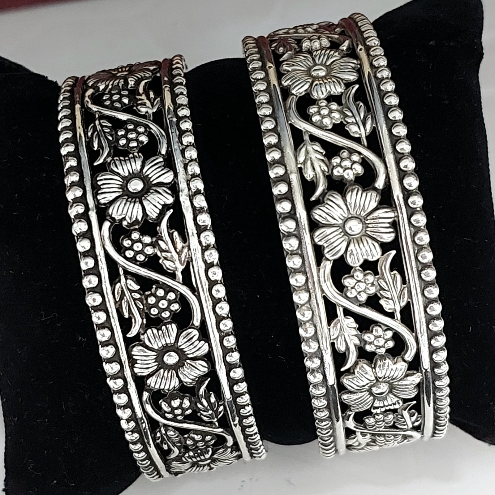 Floral Engraved Silver Bangles in Kolkata