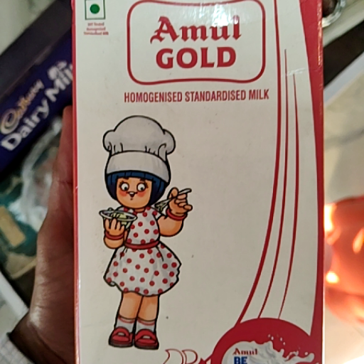 Amul Gold Milk in a carton showcasing its fresh and nutritious qualities — Amul Gold Milk in Ballia