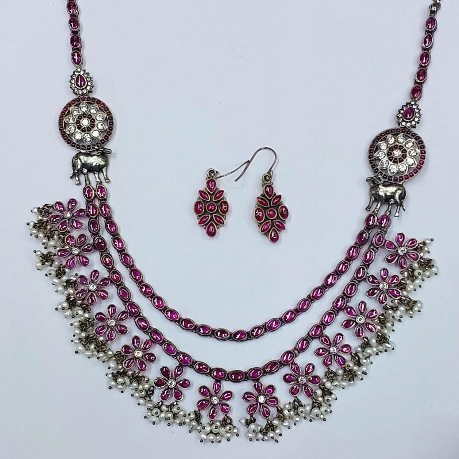 Floral Pearl Necklace and Earring Set in Kolkata
