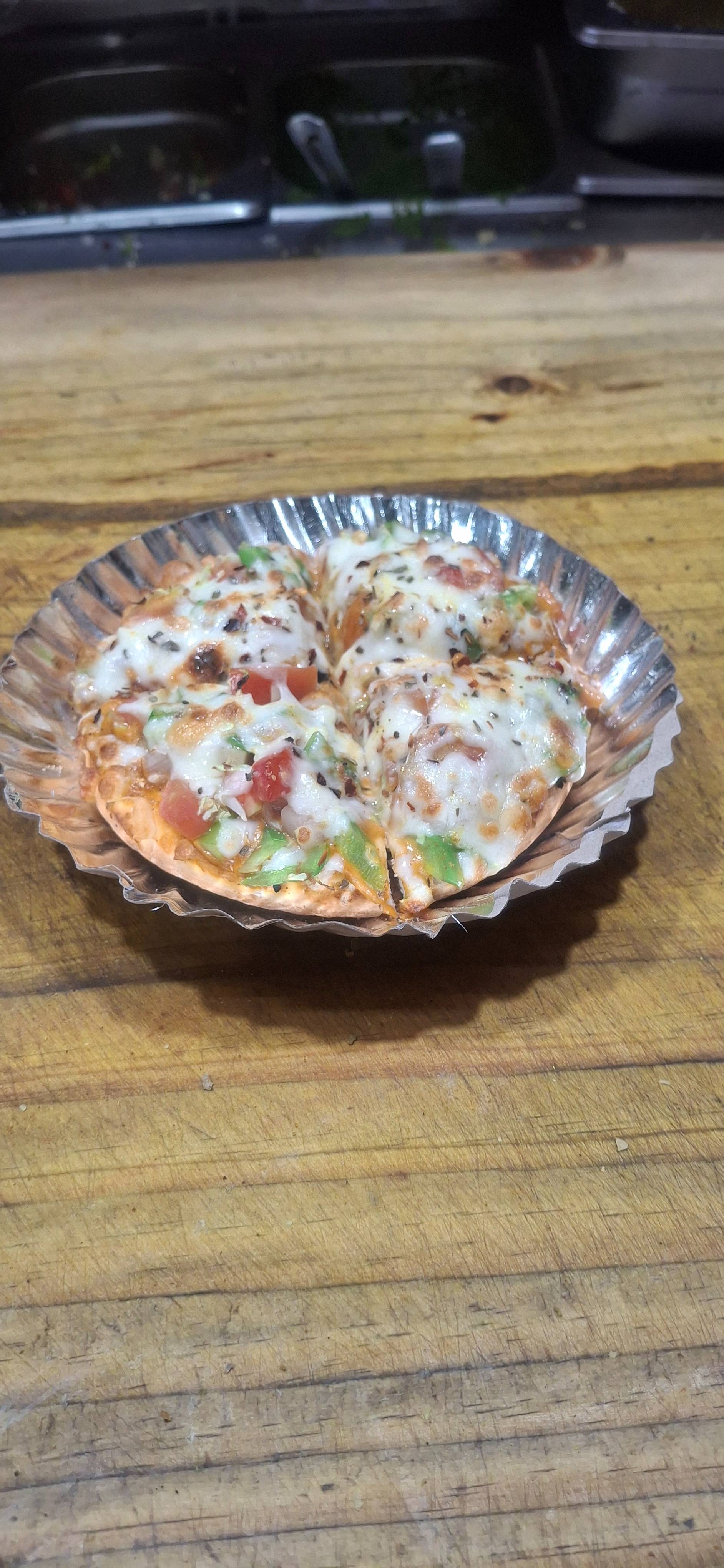  Pizza/Vegetarian Cheese Pizza in Surat SHREE DEVNARAYAN SANDWICH CENTRE L 20 GOLDEN PARKOPP PRIME ARCADEBESIDE JALARAM KICHADI ADAJAN SURAT